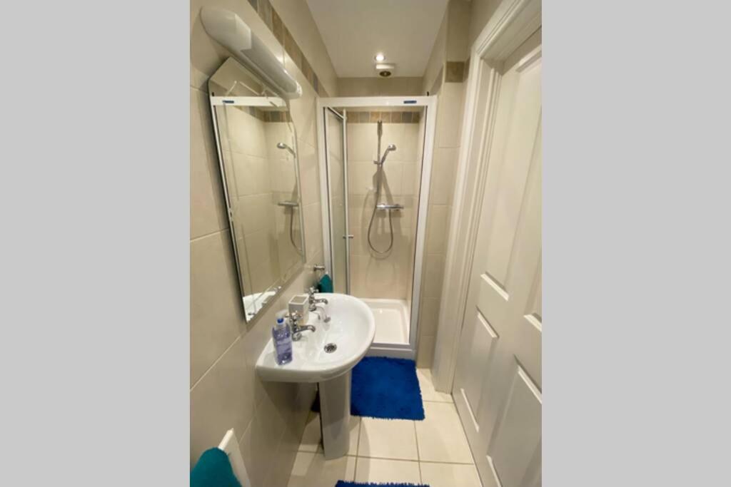 Sound Of The Sea - Penthouse In Portrush Lägenhet Exteriör bild