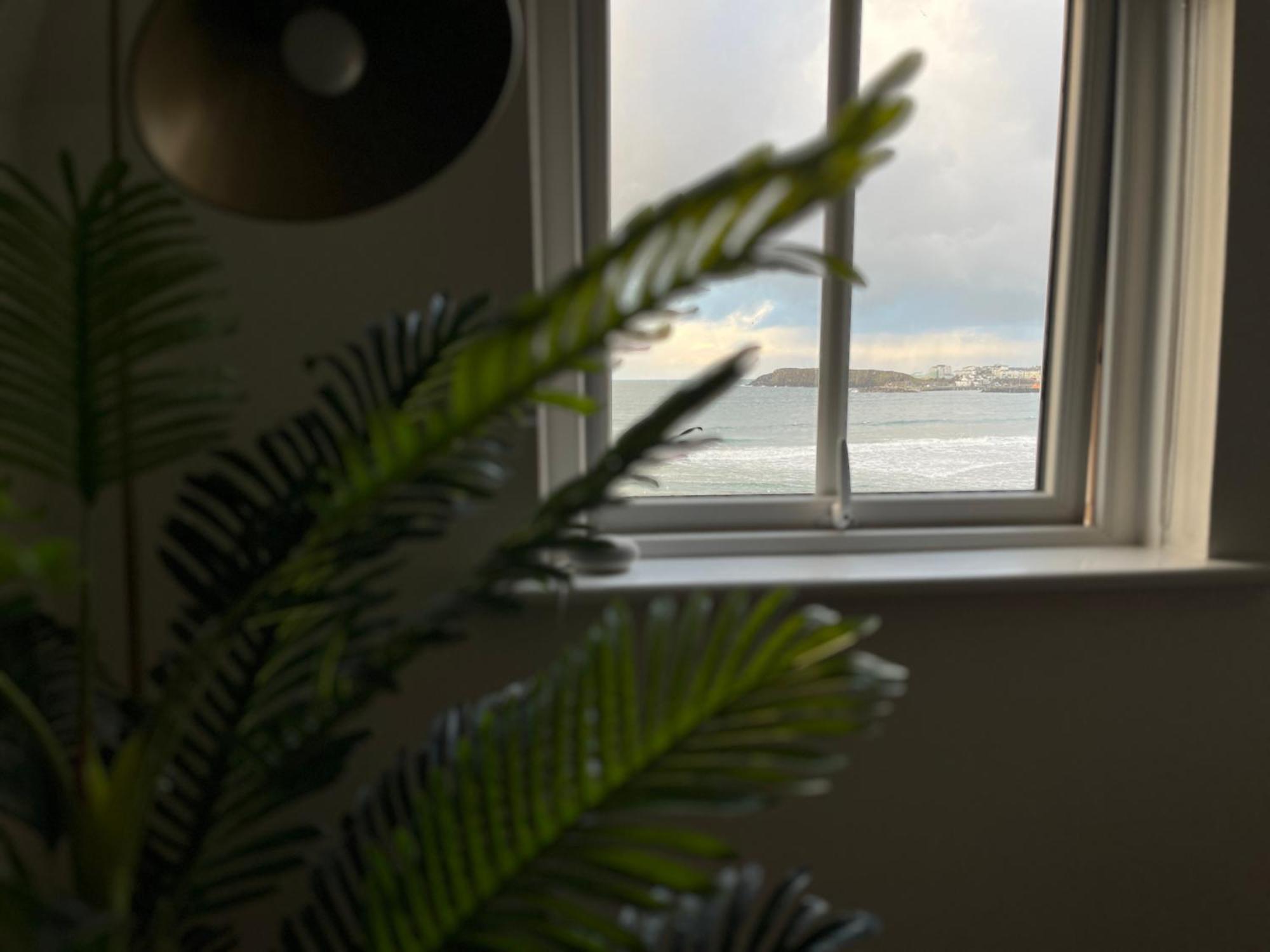 Sound Of The Sea - Penthouse In Portrush Lägenhet Exteriör bild
